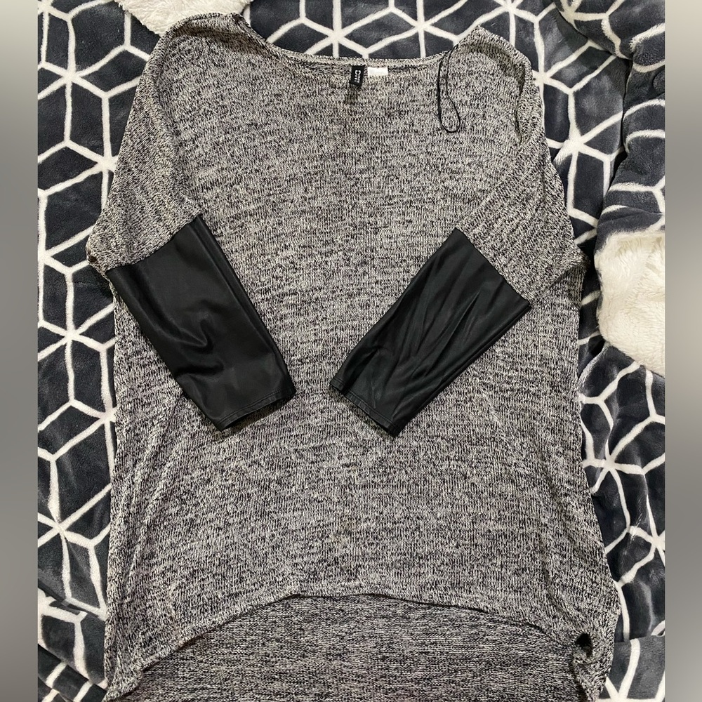 Asymmetrical Blouse with leather sleeves